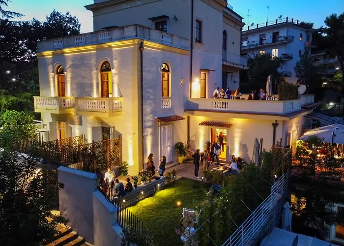 Relais Villa MontedonzelliHotel Napoli